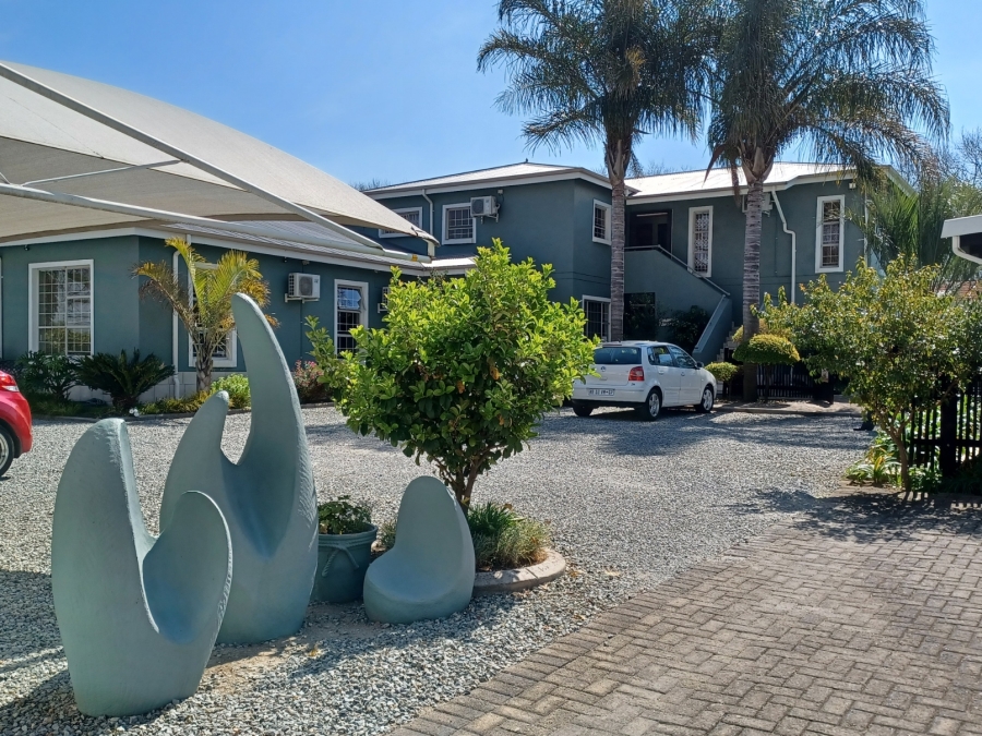 9 Bedroom Property for Sale in Northmead Gauteng