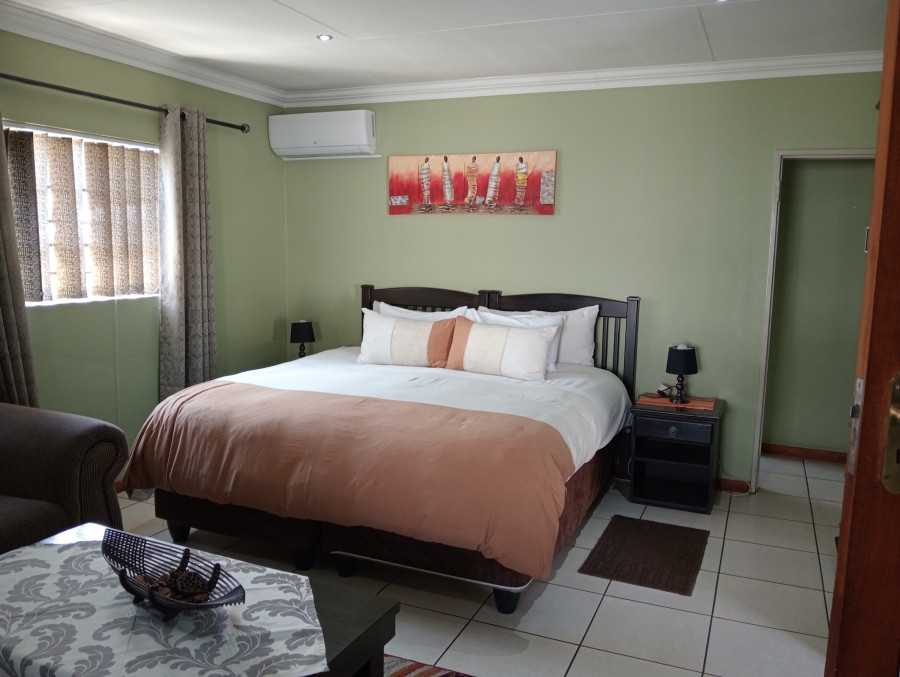9 Bedroom Property for Sale in Northmead Gauteng