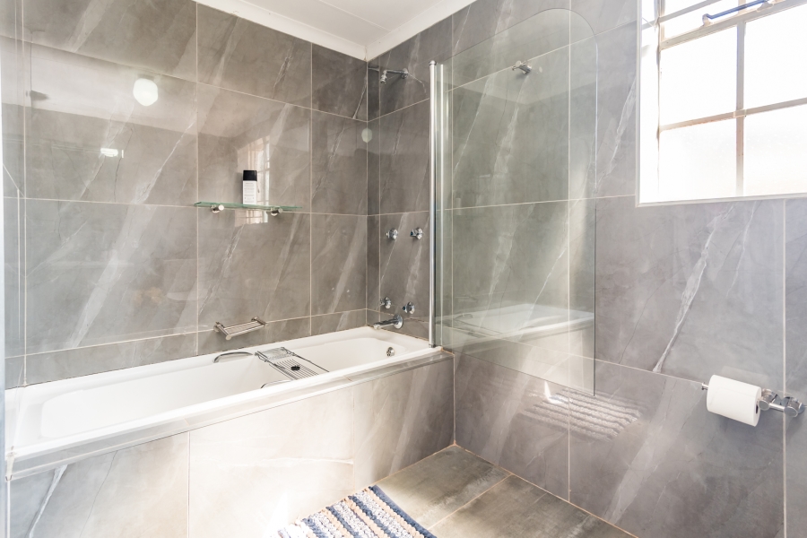 3 Bedroom Property for Sale in Helderkruin Gauteng