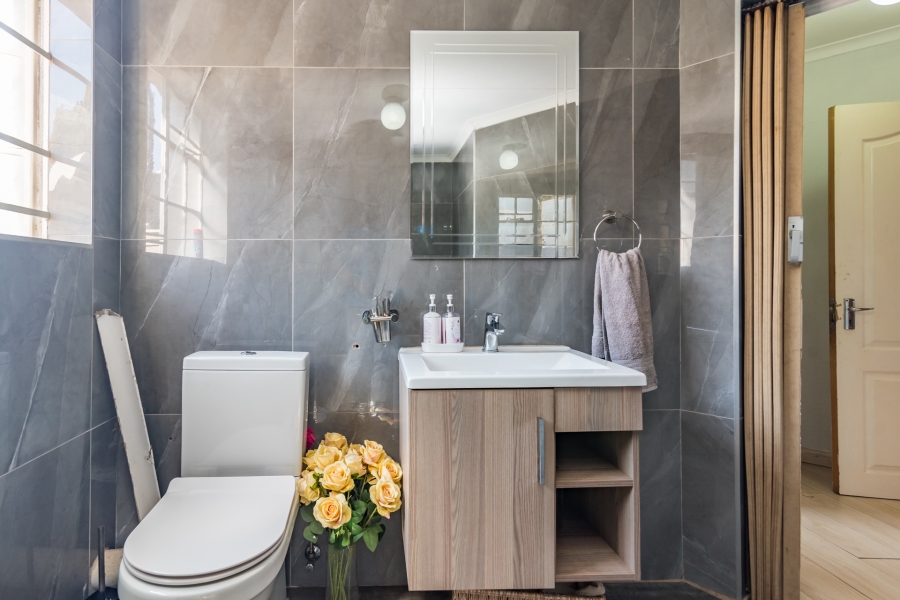 3 Bedroom Property for Sale in Helderkruin Gauteng