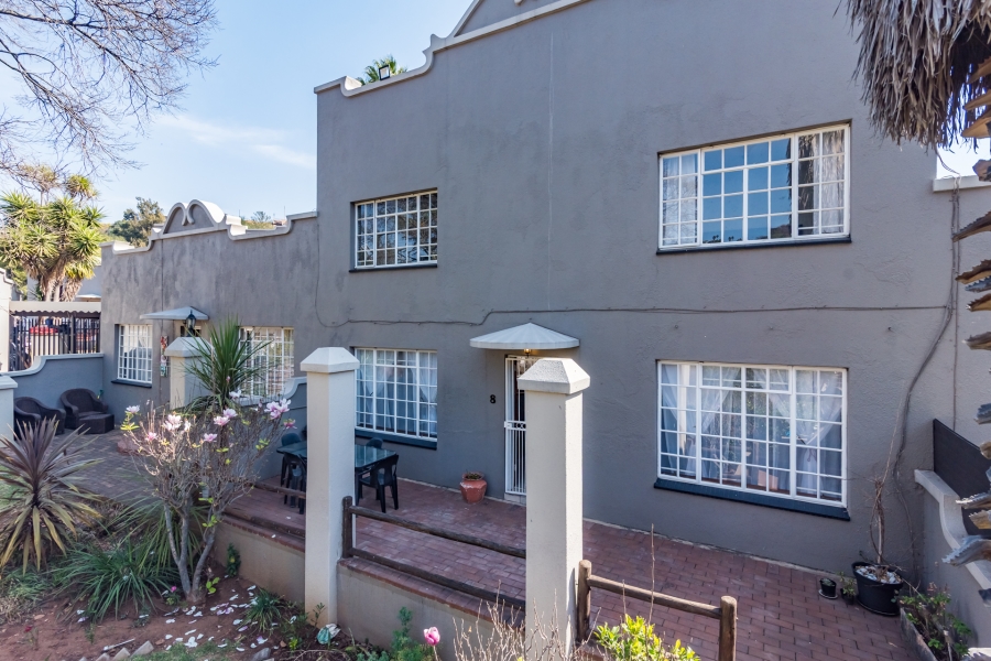 3 Bedroom Property for Sale in Helderkruin Gauteng