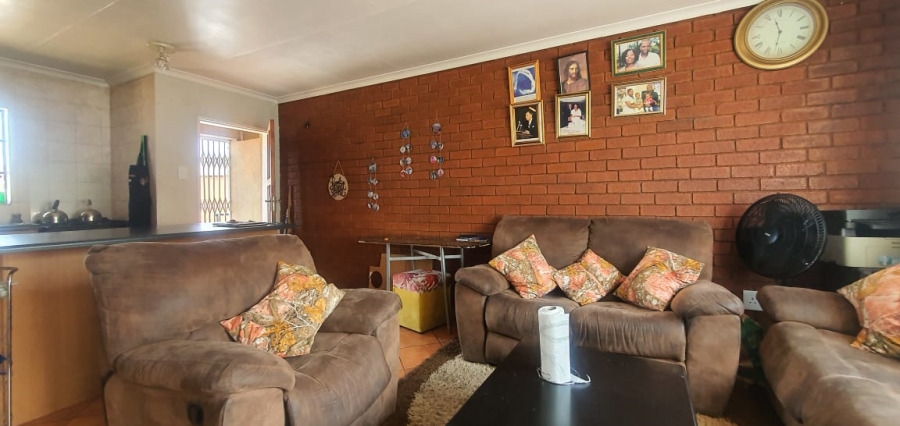 2 Bedroom Property for Sale in Ravensklip Gauteng