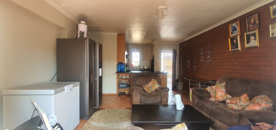 2 Bedroom Property for Sale in Ravensklip Gauteng