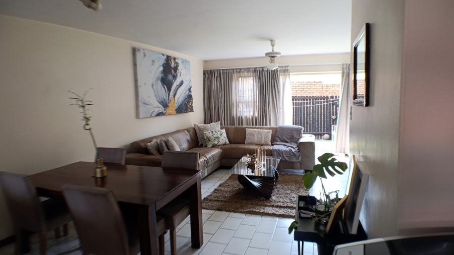 2 Bedroom Property for Sale in Rietfontein Gauteng