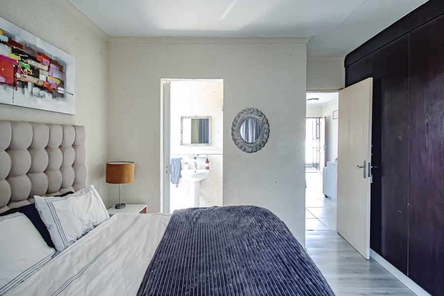 2 Bedroom Property for Sale in Theresa Park Gauteng