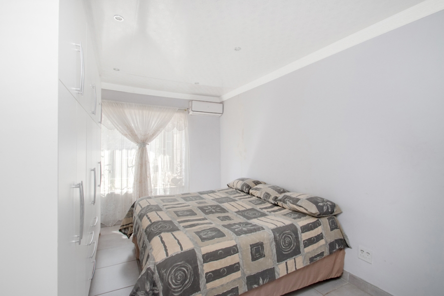 4 Bedroom Property for Sale in Strubensvallei Gauteng