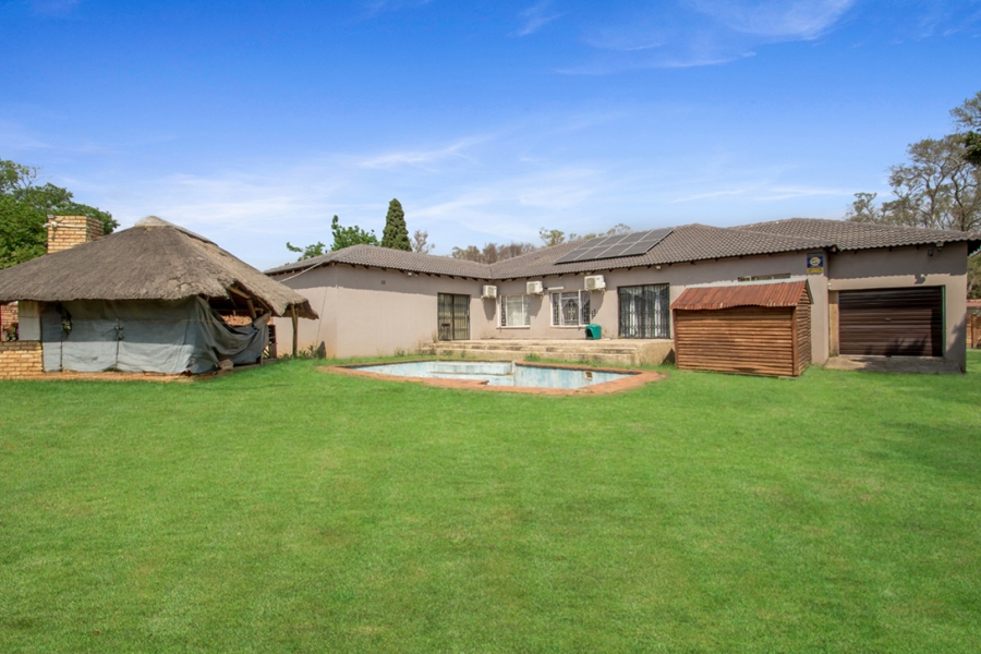 4 Bedroom Property for Sale in Strubensvallei Gauteng