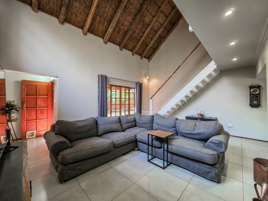 4 Bedroom Property for Sale in Faerie Glen Gauteng