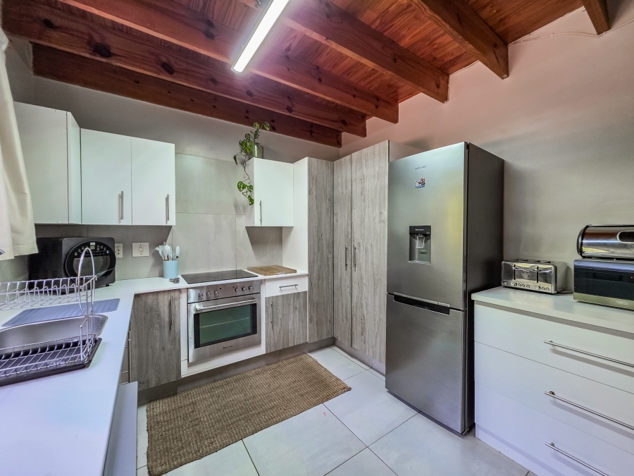 4 Bedroom Property for Sale in Faerie Glen Gauteng