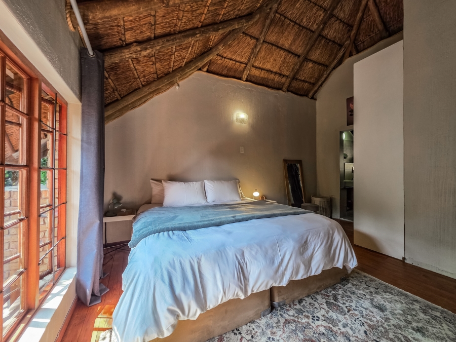 4 Bedroom Property for Sale in Faerie Glen Gauteng