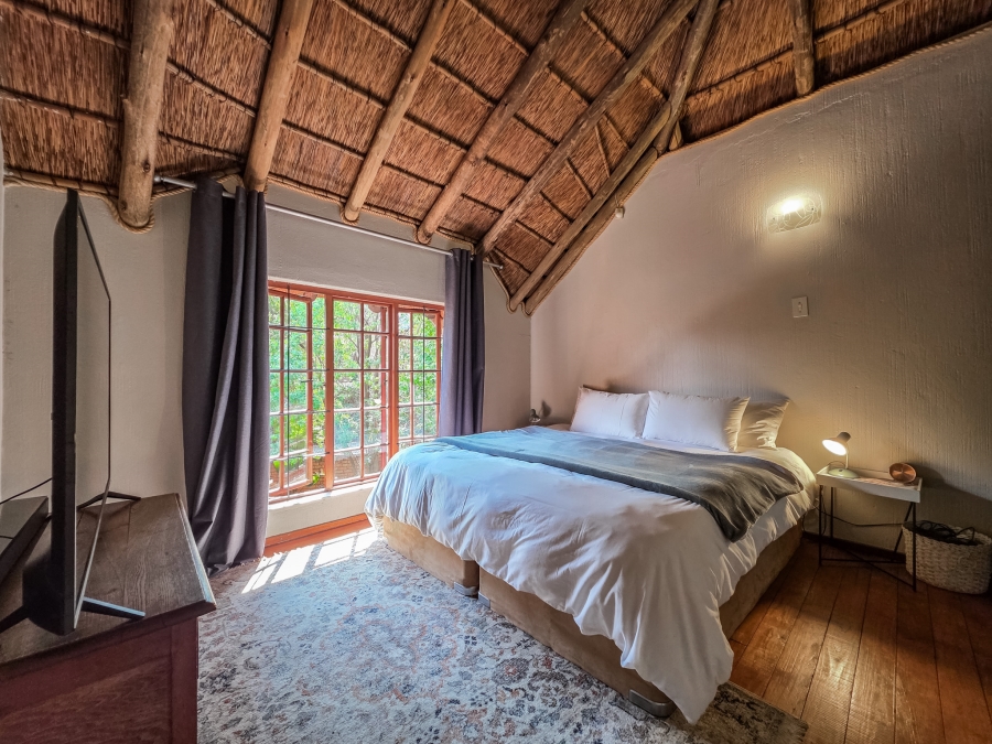 4 Bedroom Property for Sale in Faerie Glen Gauteng