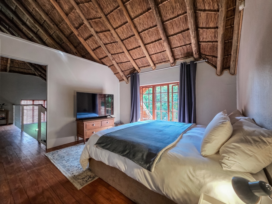 4 Bedroom Property for Sale in Faerie Glen Gauteng