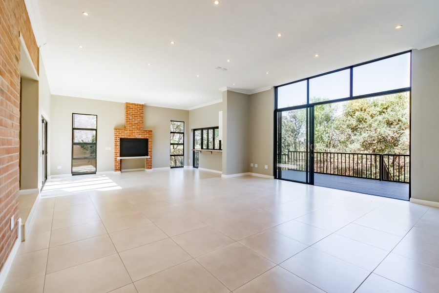6 Bedroom Property for Sale in Midstream Estate Gauteng