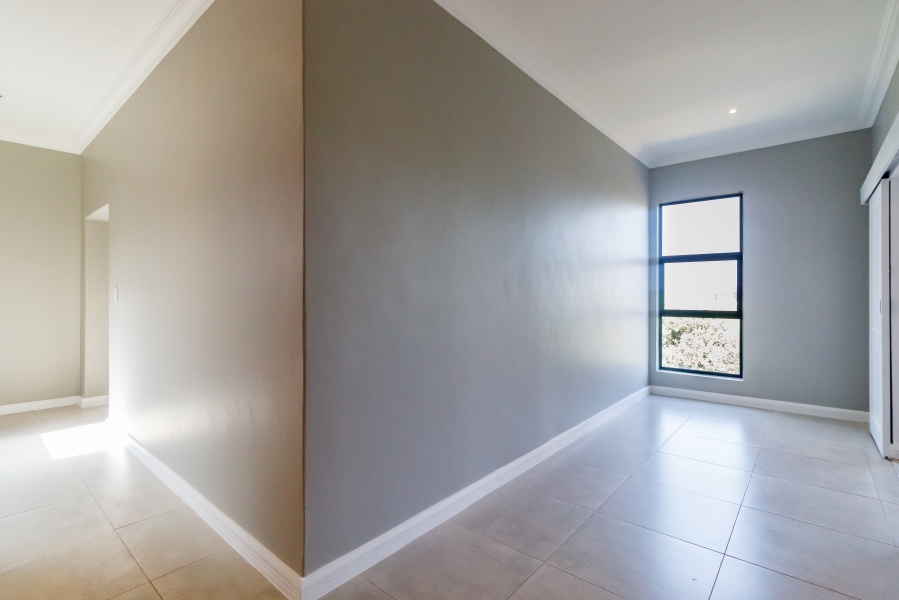 6 Bedroom Property for Sale in Midstream Estate Gauteng