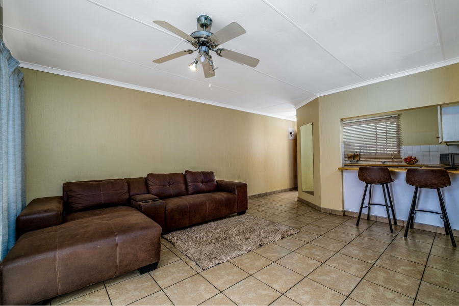 2 Bedroom Property for Sale in Sundowner Gauteng