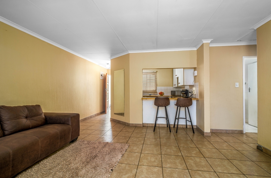 2 Bedroom Property for Sale in Sundowner Gauteng