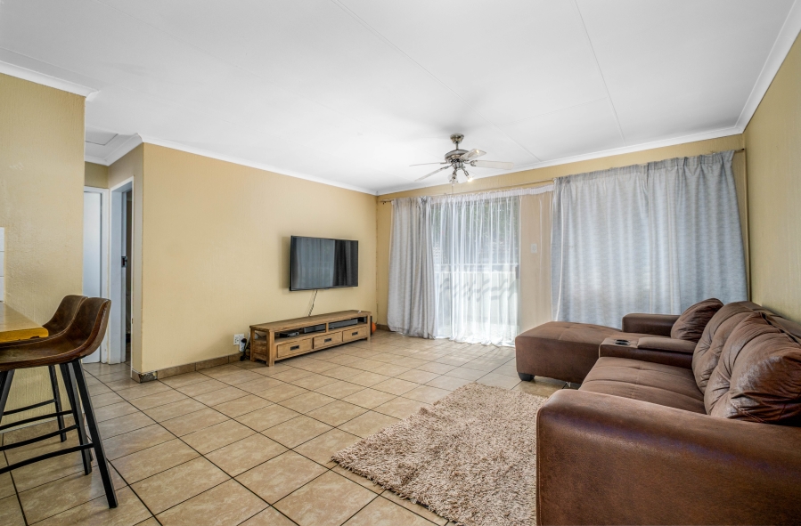 2 Bedroom Property for Sale in Sundowner Gauteng