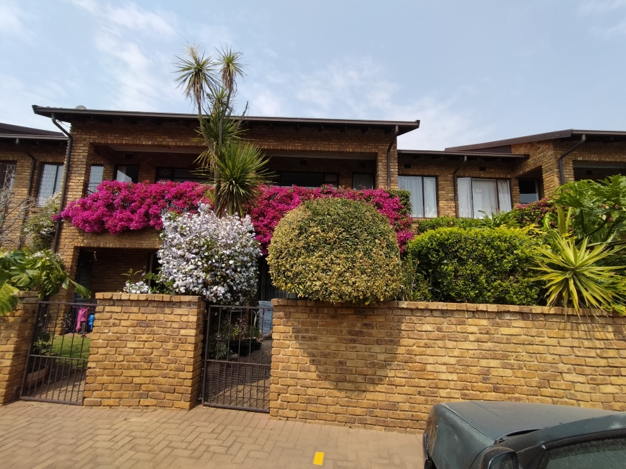 3 Bedroom Property for Sale in Ontdekkerspark Gauteng