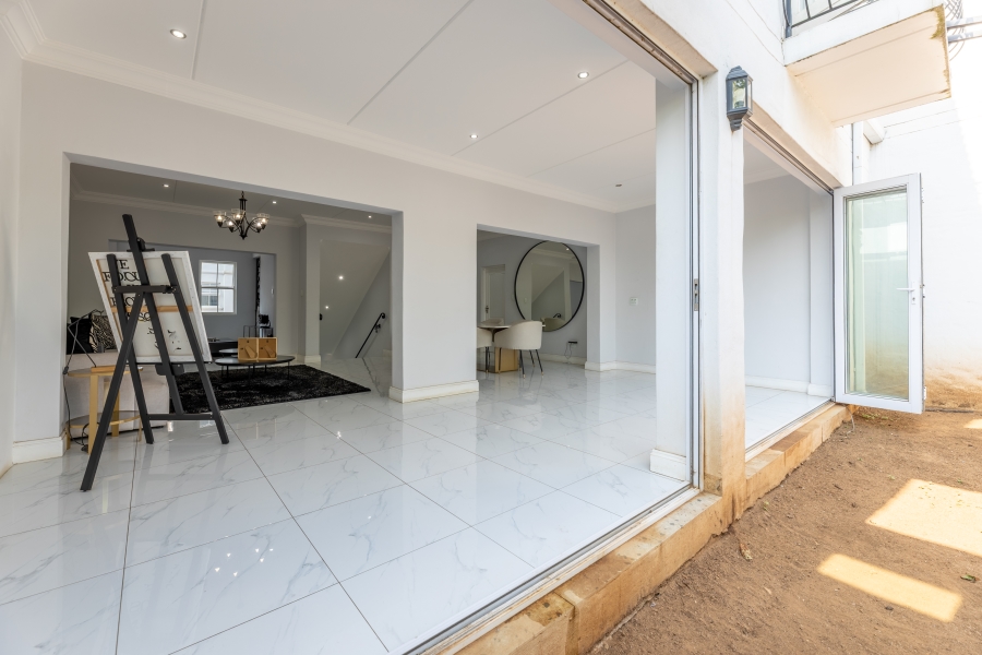 3 Bedroom Property for Sale in Bryanston Gauteng