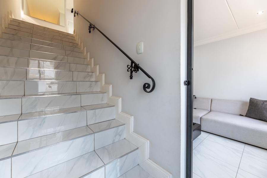 3 Bedroom Property for Sale in Bryanston Gauteng