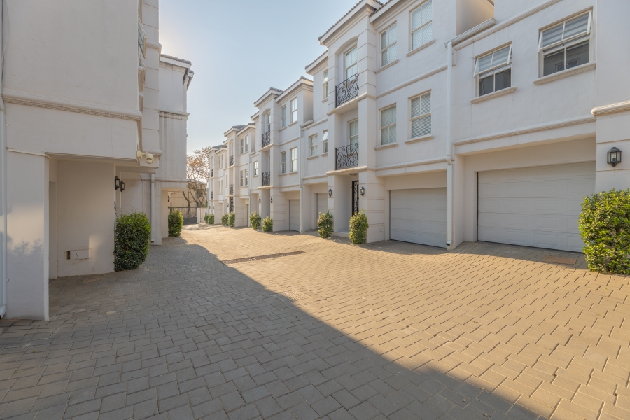 3 Bedroom Property for Sale in Bryanston Gauteng