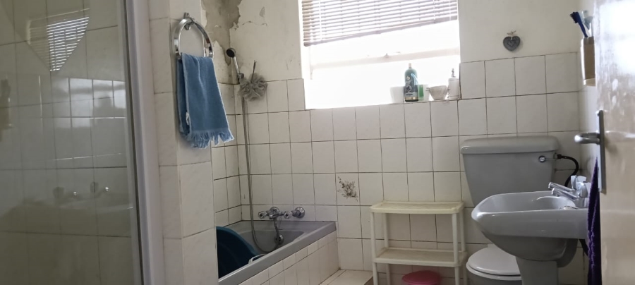3 Bedroom Property for Sale in Greenhills Gauteng