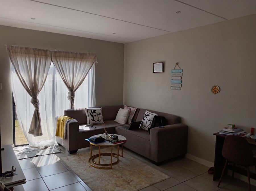 1 Bedroom Property for Sale in Albertsdal Gauteng