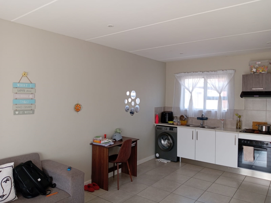 1 Bedroom Property for Sale in Albertsdal Gauteng