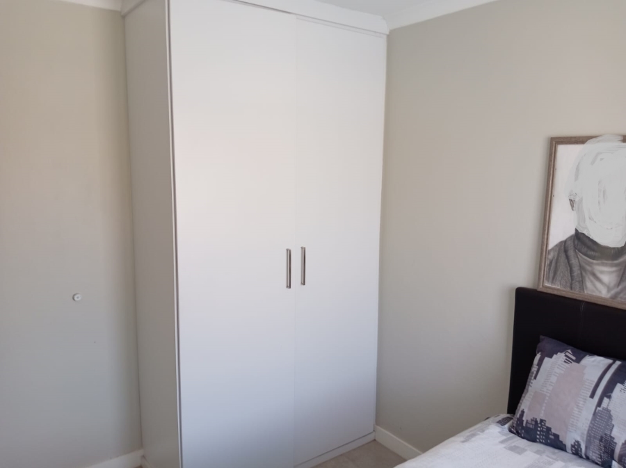 1 Bedroom Property for Sale in Albertsdal Gauteng