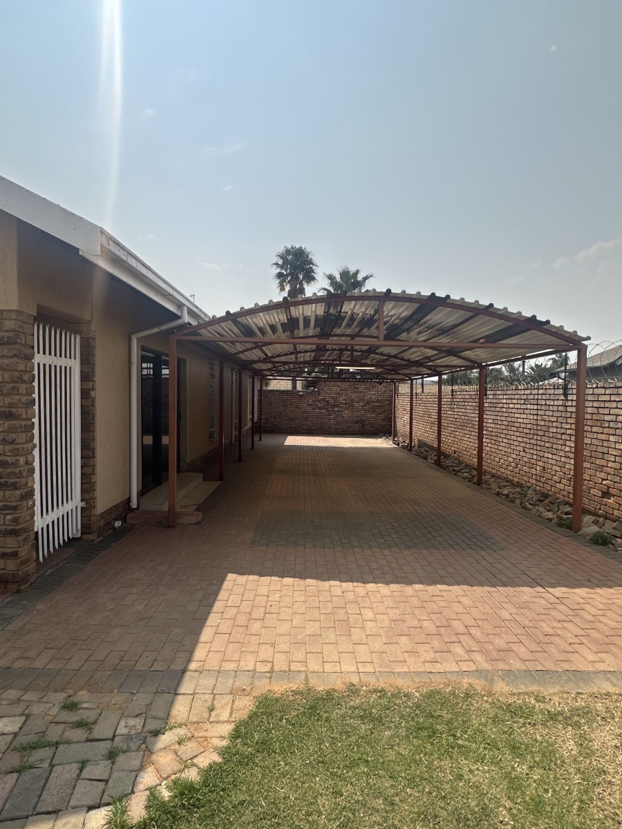 3 Bedroom Property for Sale in Booysens Gauteng