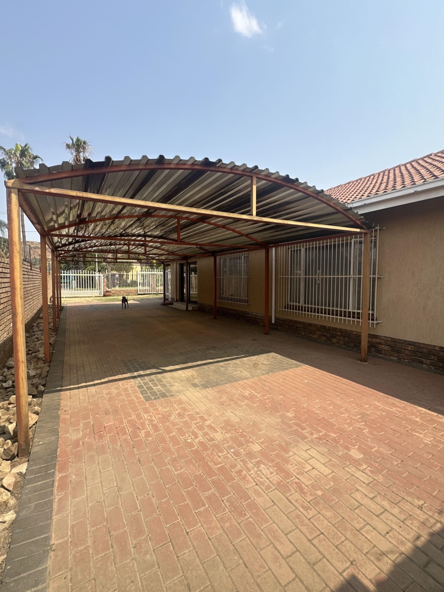 3 Bedroom Property for Sale in Booysens Gauteng