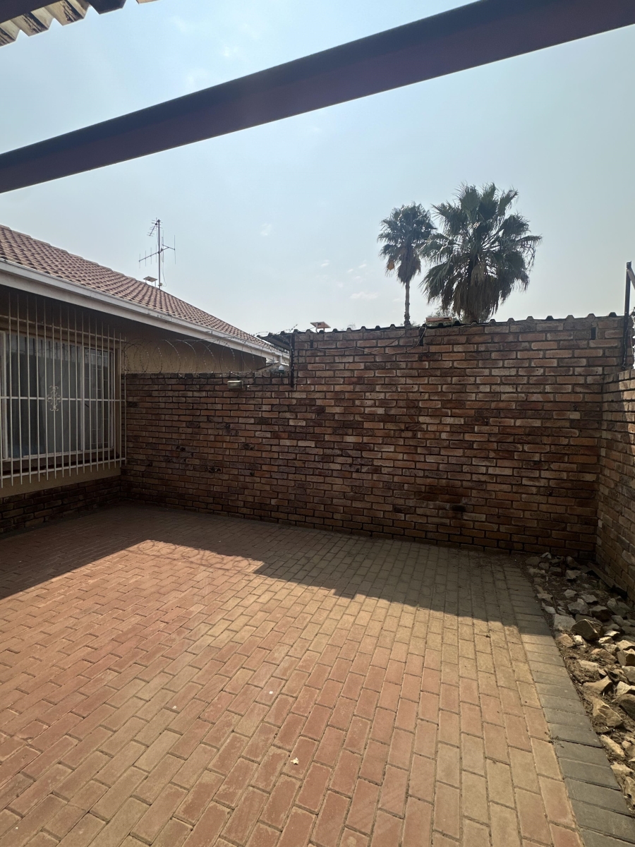 3 Bedroom Property for Sale in Booysens Gauteng