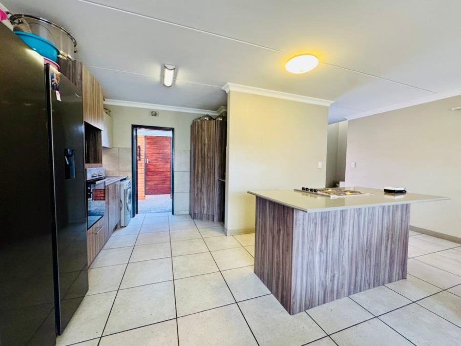 3 Bedroom Property for Sale in Zambezi Manor Lifestyle Estate Gauteng