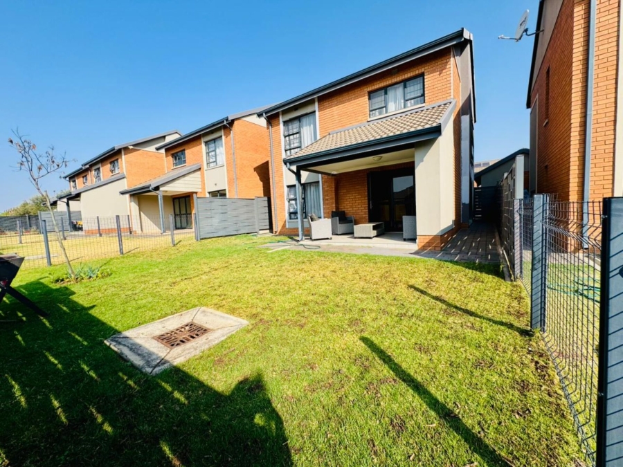 3 Bedroom Property for Sale in Zambezi Manor Lifestyle Estate Gauteng