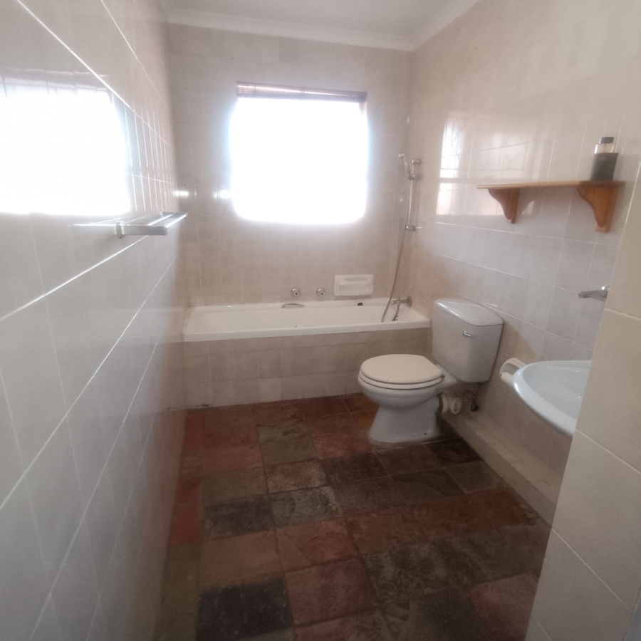 To Let 2 Bedroom Property for Rent in Northcliff Gauteng