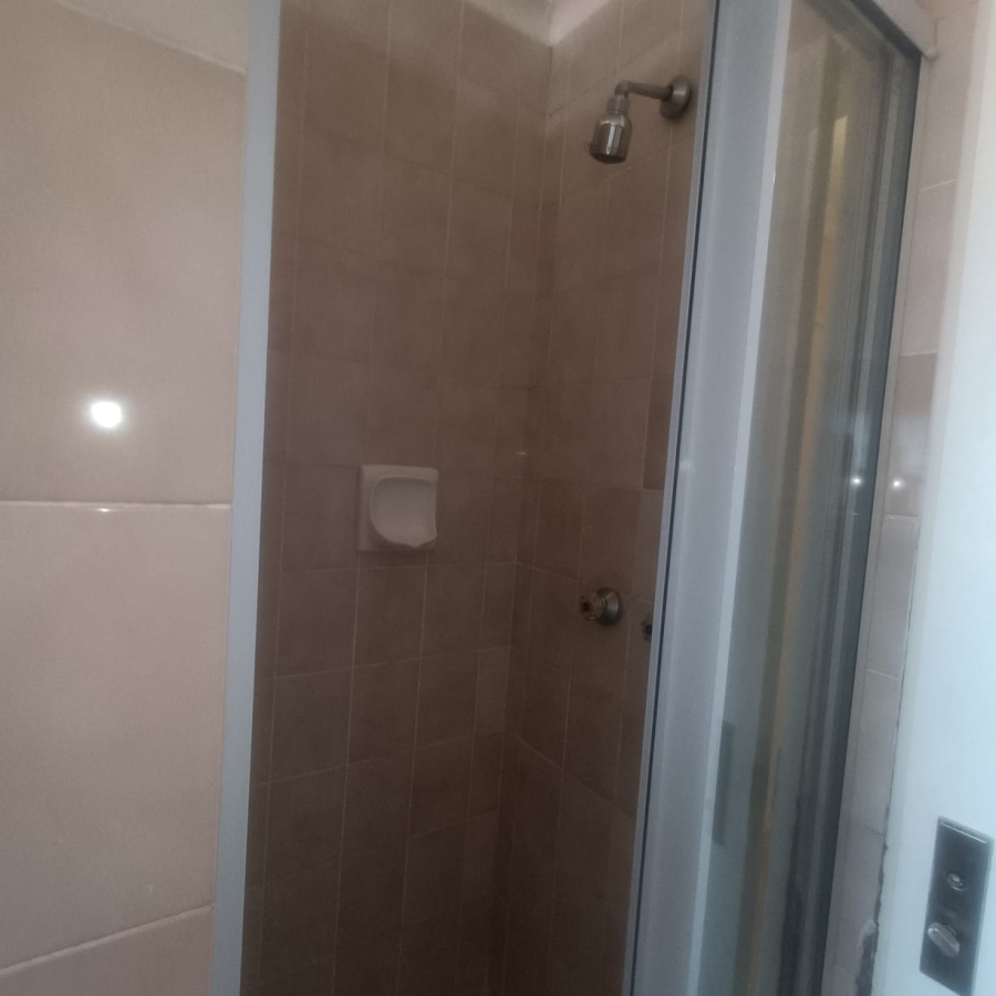 To Let 2 Bedroom Property for Rent in Northcliff Gauteng
