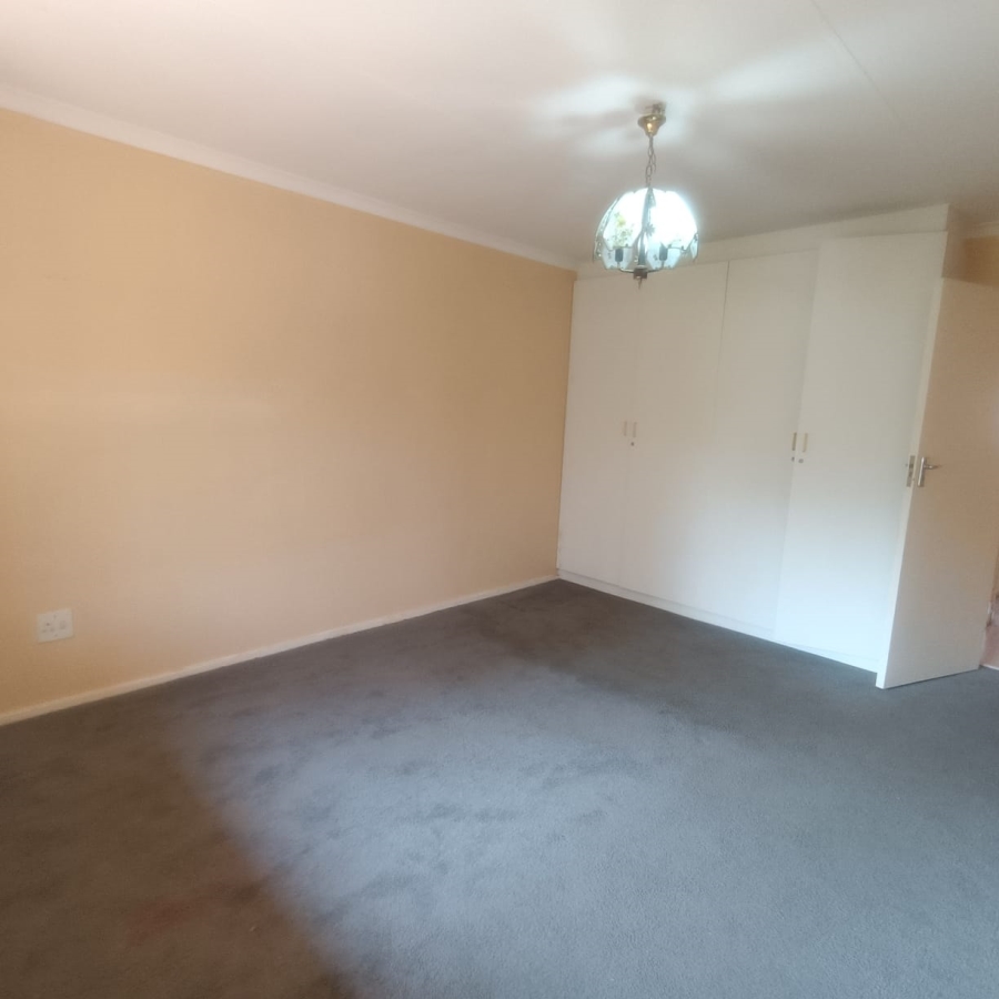 To Let 2 Bedroom Property for Rent in Northcliff Gauteng