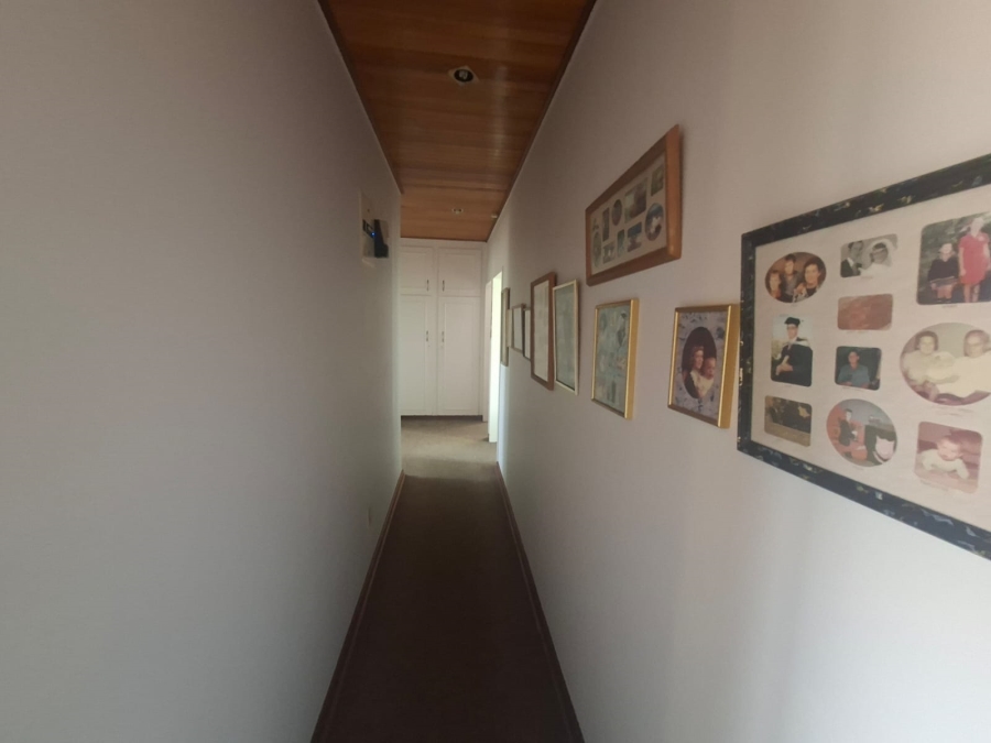 4 Bedroom Property for Sale in Rant En Dal Gauteng