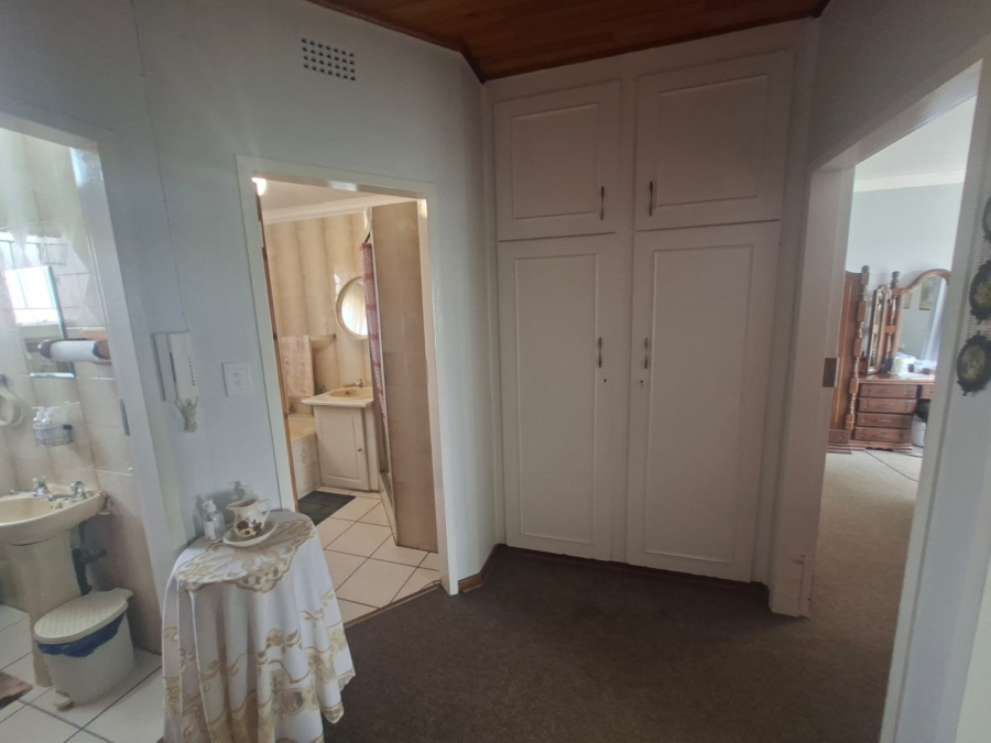 4 Bedroom Property for Sale in Rant En Dal Gauteng