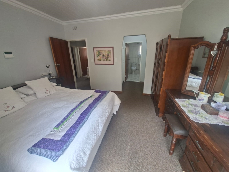 4 Bedroom Property for Sale in Rant En Dal Gauteng
