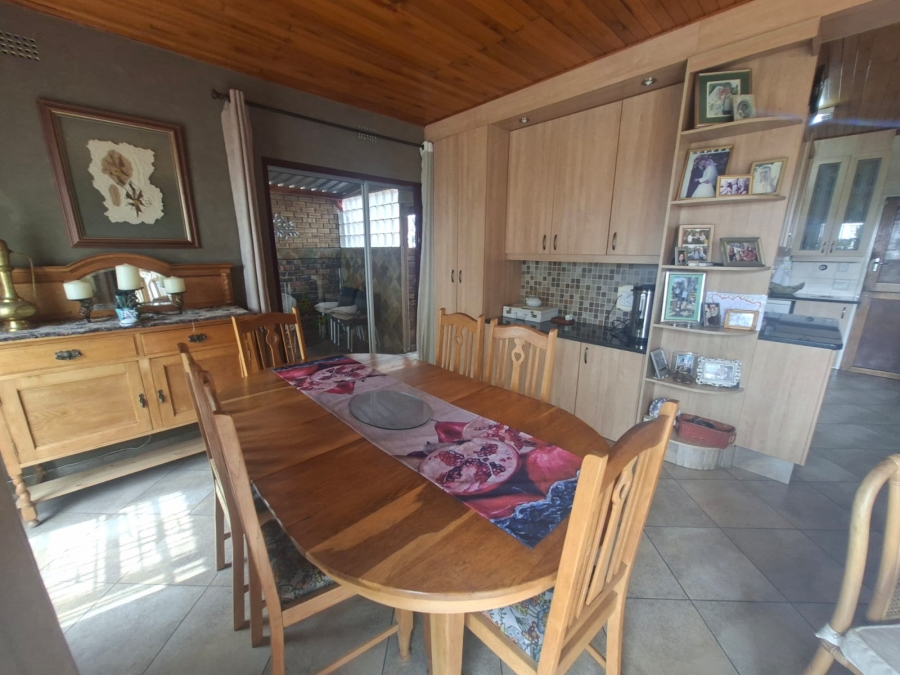 4 Bedroom Property for Sale in Rant En Dal Gauteng