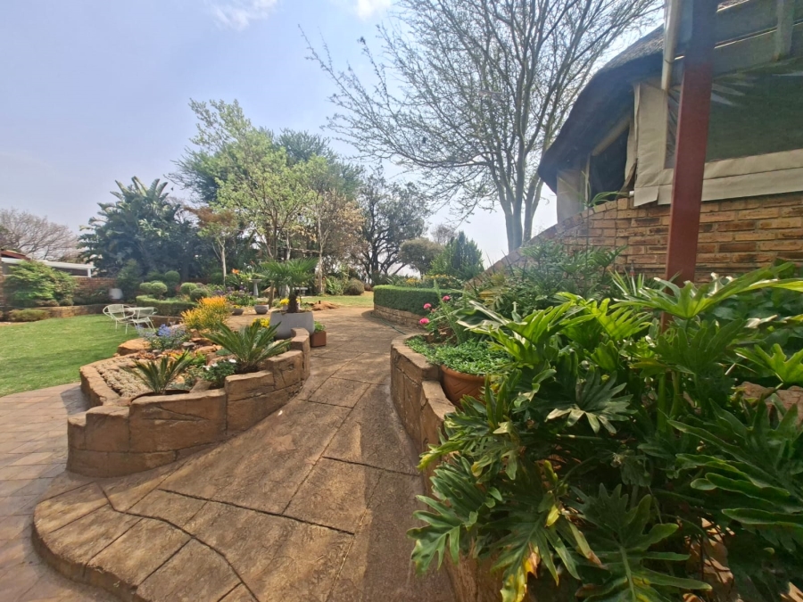 4 Bedroom Property for Sale in Rant En Dal Gauteng