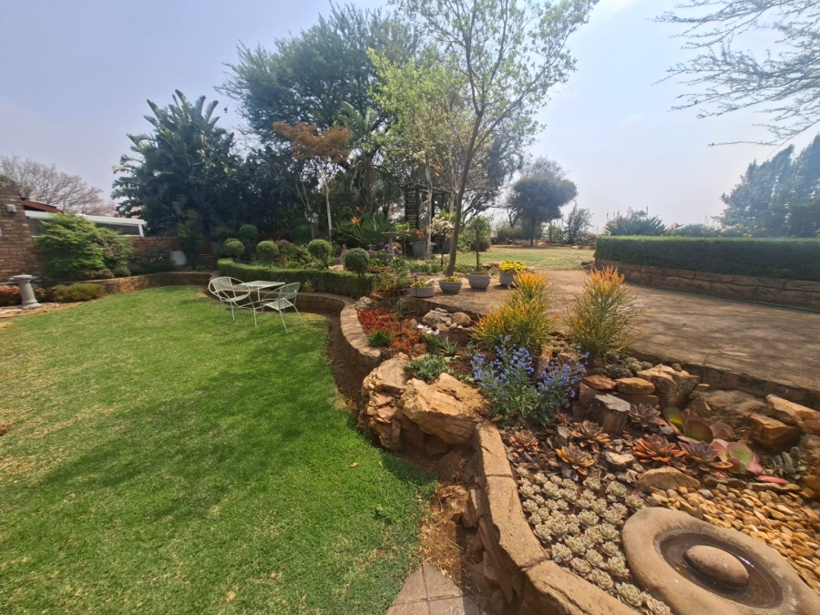 4 Bedroom Property for Sale in Rant En Dal Gauteng