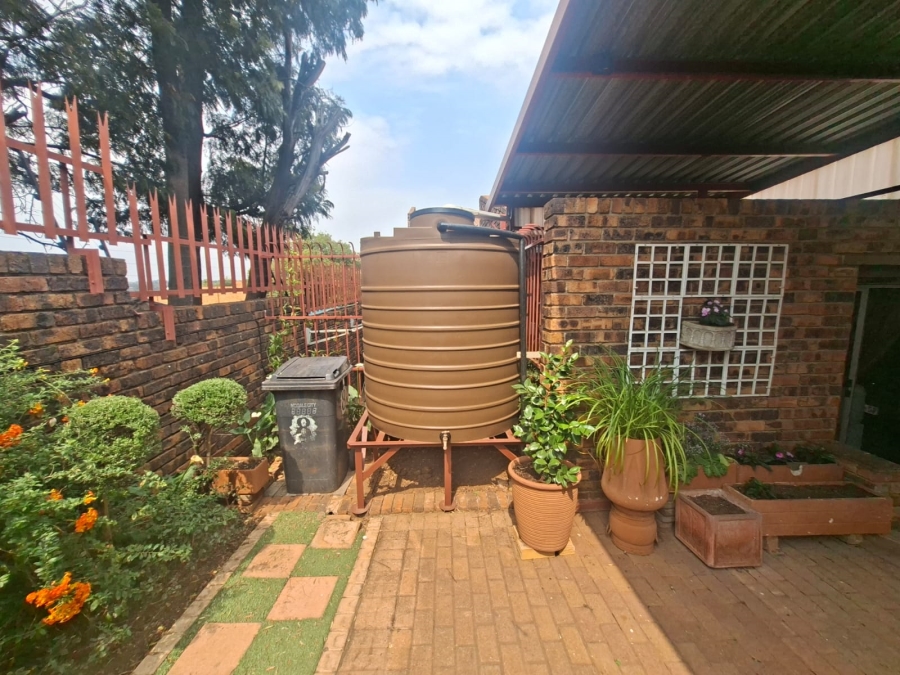 4 Bedroom Property for Sale in Rant En Dal Gauteng