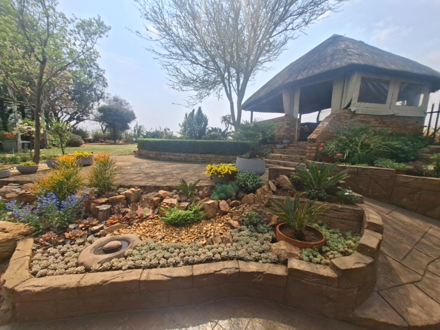 4 Bedroom Property for Sale in Rant En Dal Gauteng