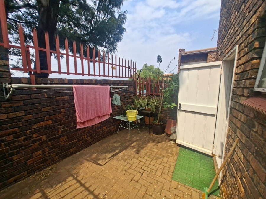 4 Bedroom Property for Sale in Rant En Dal Gauteng