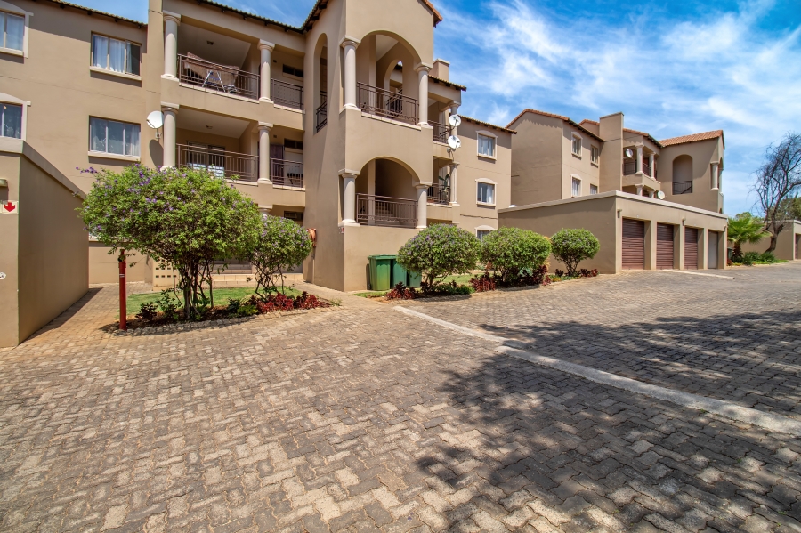 2 Bedroom Property for Sale in Noordhang Gauteng
