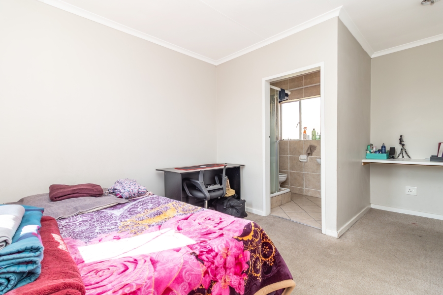 2 Bedroom Property for Sale in Noordhang Gauteng