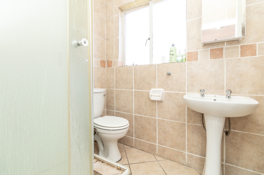 2 Bedroom Property for Sale in Noordhang Gauteng