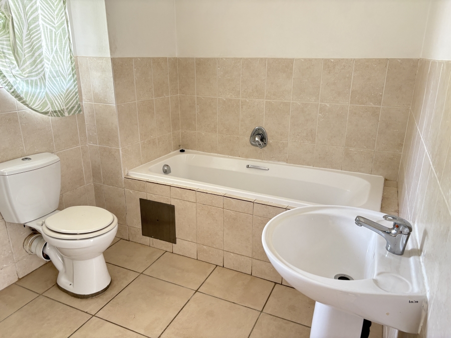 1 Bedroom Property for Sale in North Riding AH Gauteng